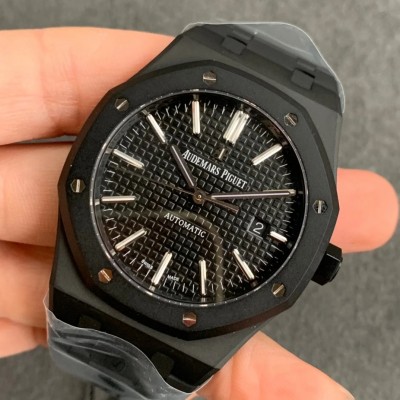 Audemars Piguet 15400  gravierte mattschwarze mechanische Herrenuhr DLC